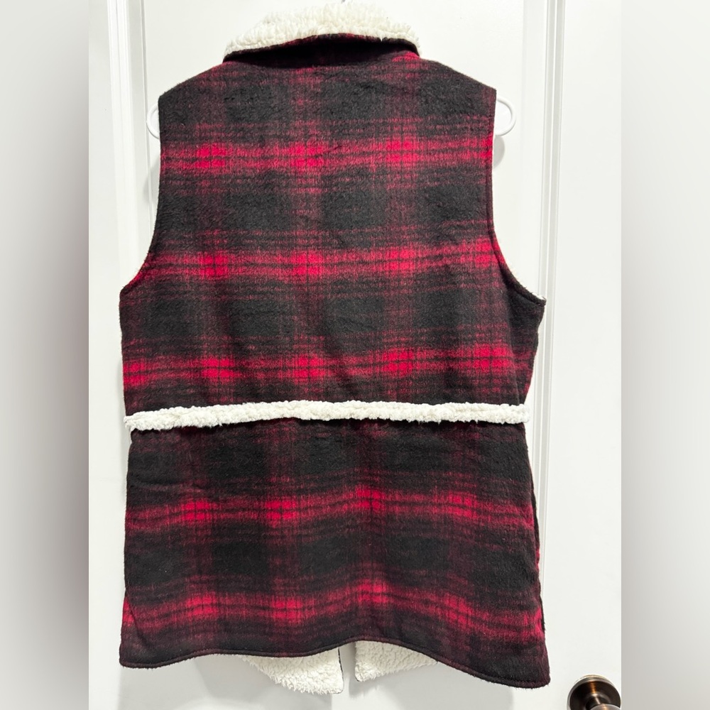 Vest - Picture 2 of 3